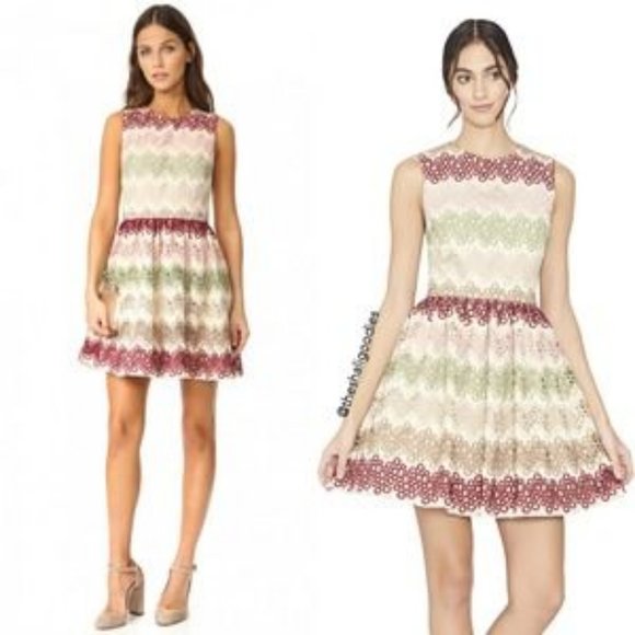 ALICE  +  OLIVIA NWT Joyce Party Dress Lace Metallic - Picture 3 of 6